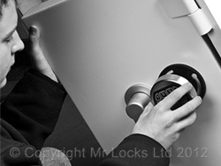 Cwmbran Locksmith Safe Engineer